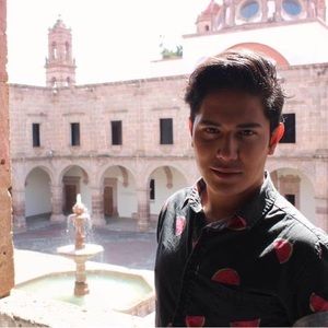 Meet your Posher, Iván